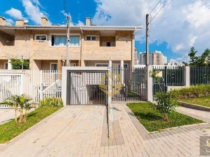 Furnished house with private garden and 4 bedrooms