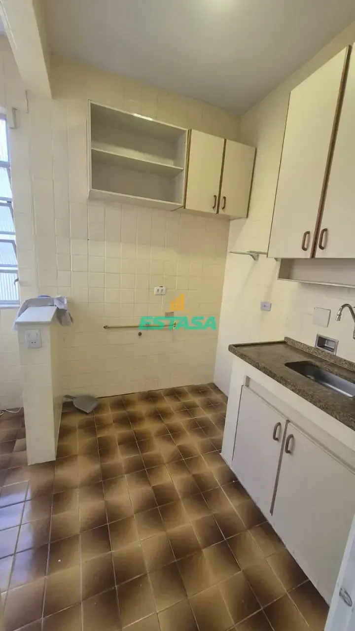 1-bedroom apartment with a separate closed kitchen — photo 4