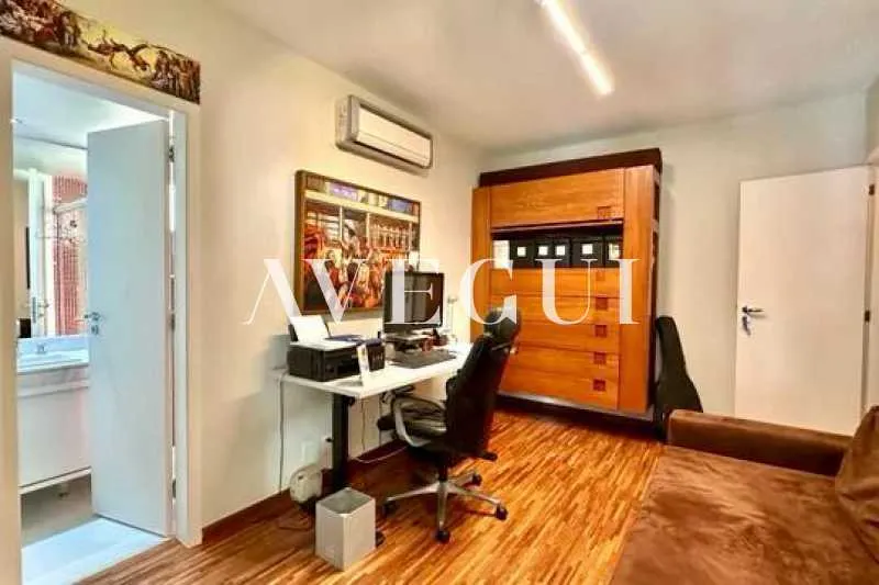 4-bedroom apartment with a private BBQ — photo 20