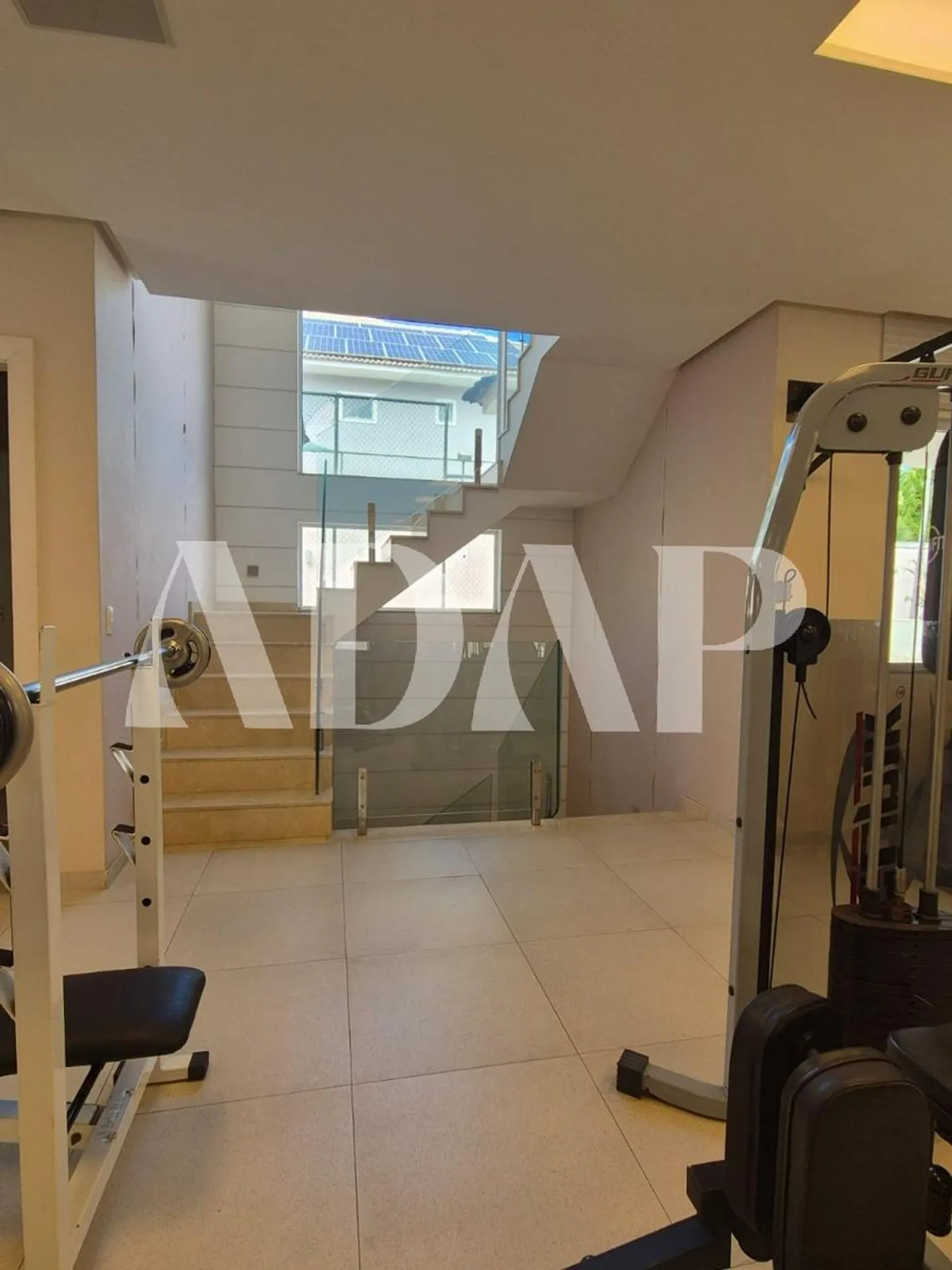 1253 m² house with 7 bedrooms and a private garden — photo 10