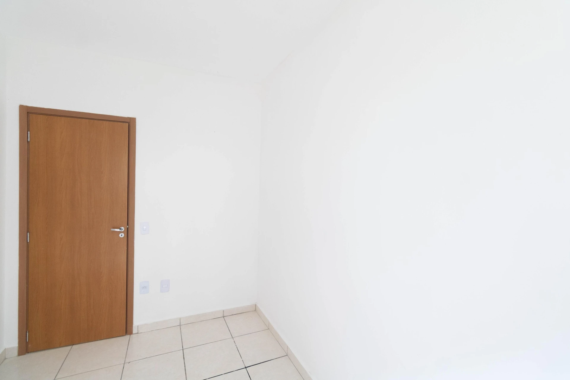 2-bedroom apartment in a building with a pool — photo 39