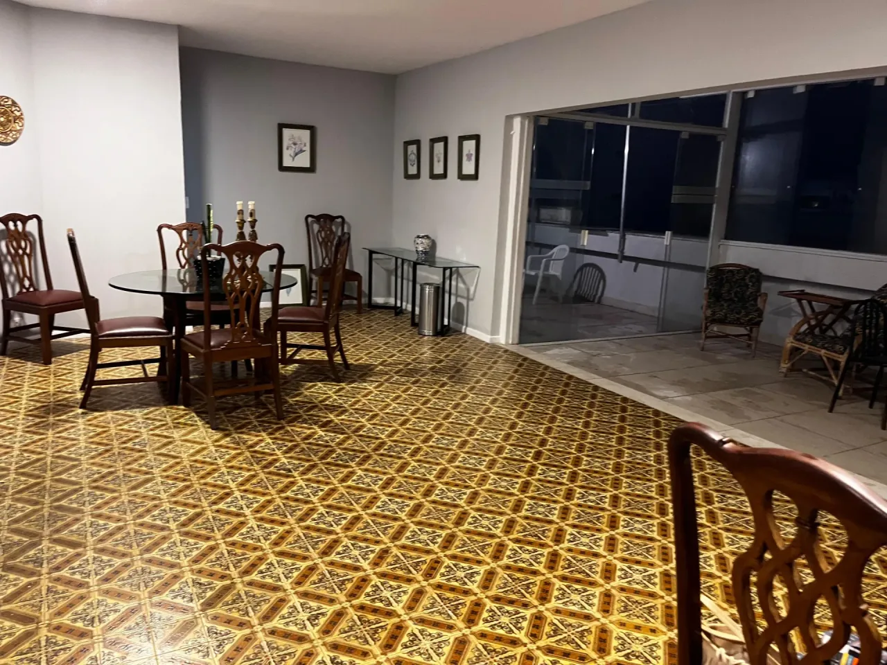 Furnished apartment with 3 bedrooms and 1 bathroom — photo 7