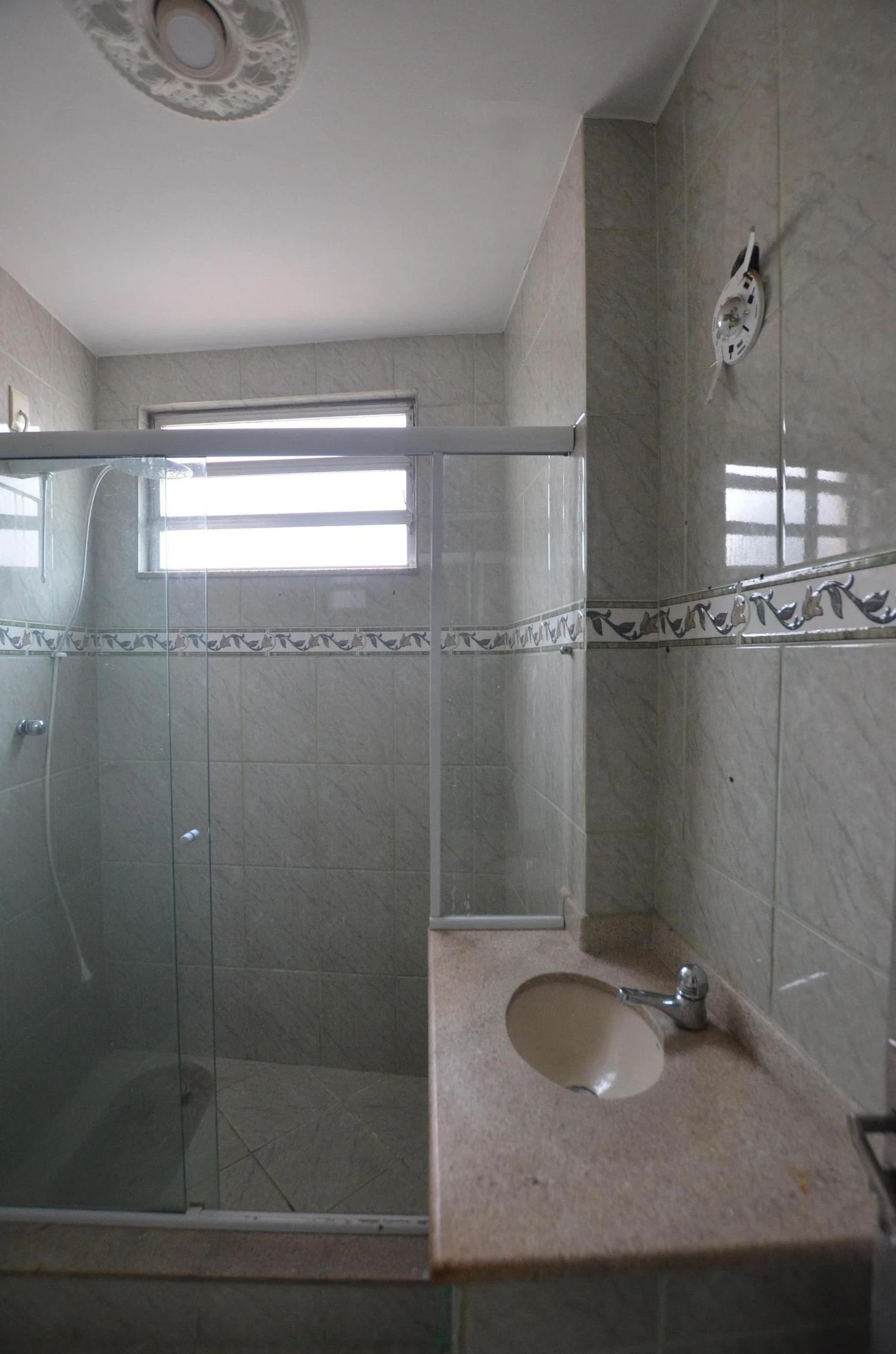 3-bedroom apartment with 2 bathrooms and no parking — photo 11