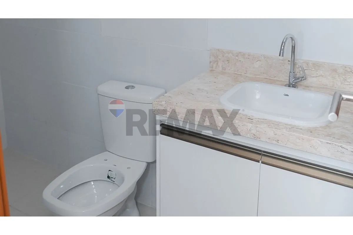 2-bedroom apartment with a private BBQ — photo 6