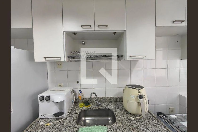Furnished 2-bedroom apartment with a balcony — photo 6