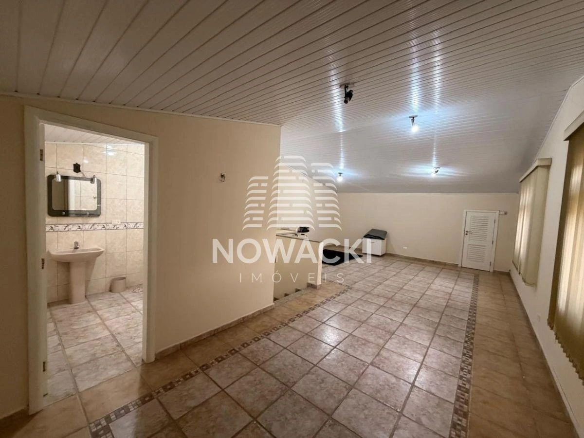 318 m² house with a bathtub and a home office — photo 22