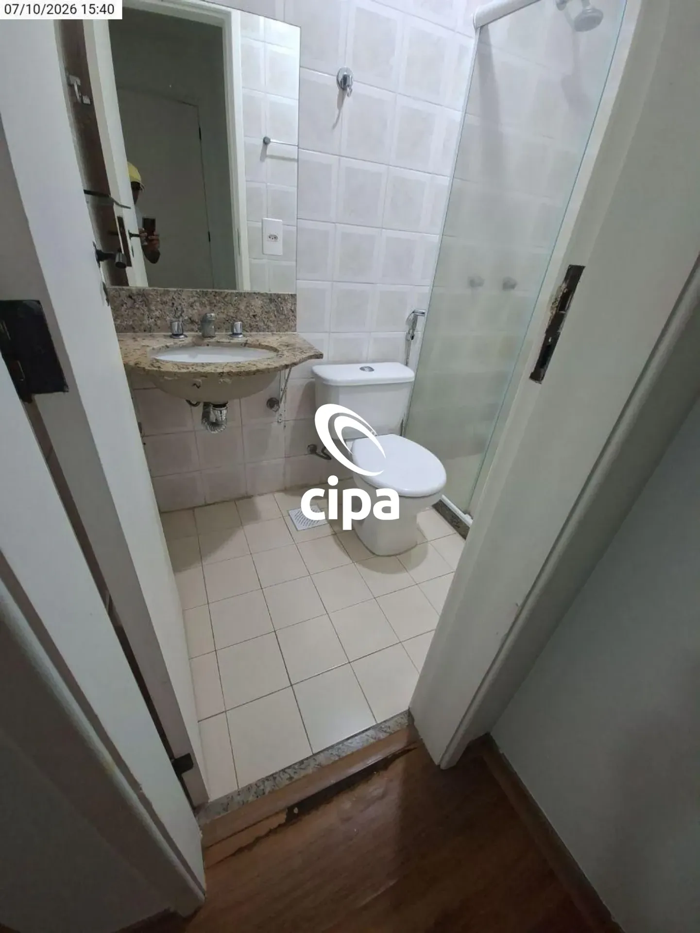 Apartment, 179 m², with wood or laminate floors — photo 14