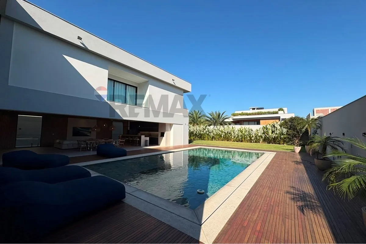 Furnished house with 5 en-suite bedrooms and private BBQ — photo 18