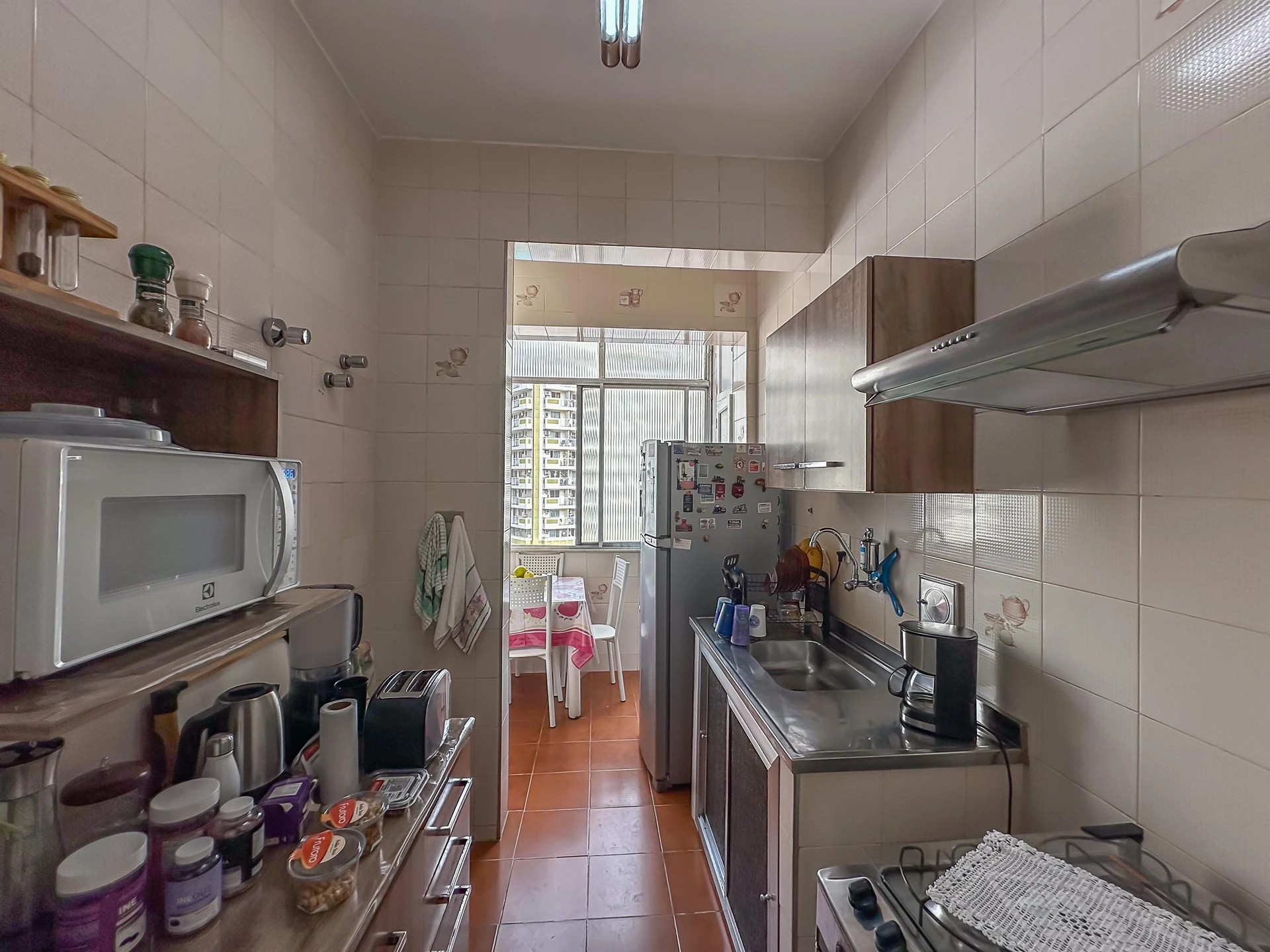 Furnished 2-bedroom apartment with a balcony — photo 15
