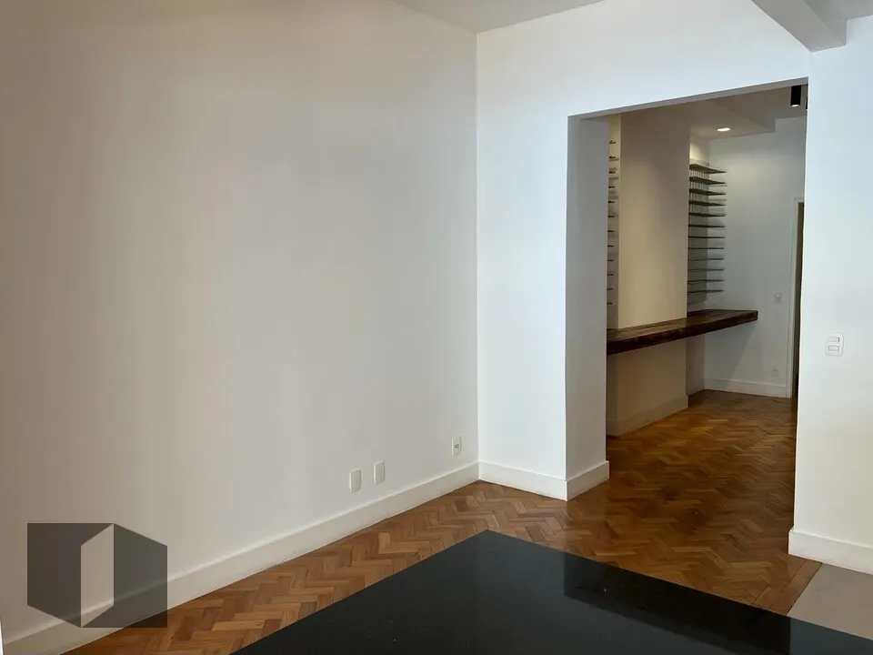 3-bedroom apartment with floor-to-ceiling windows — photo 12