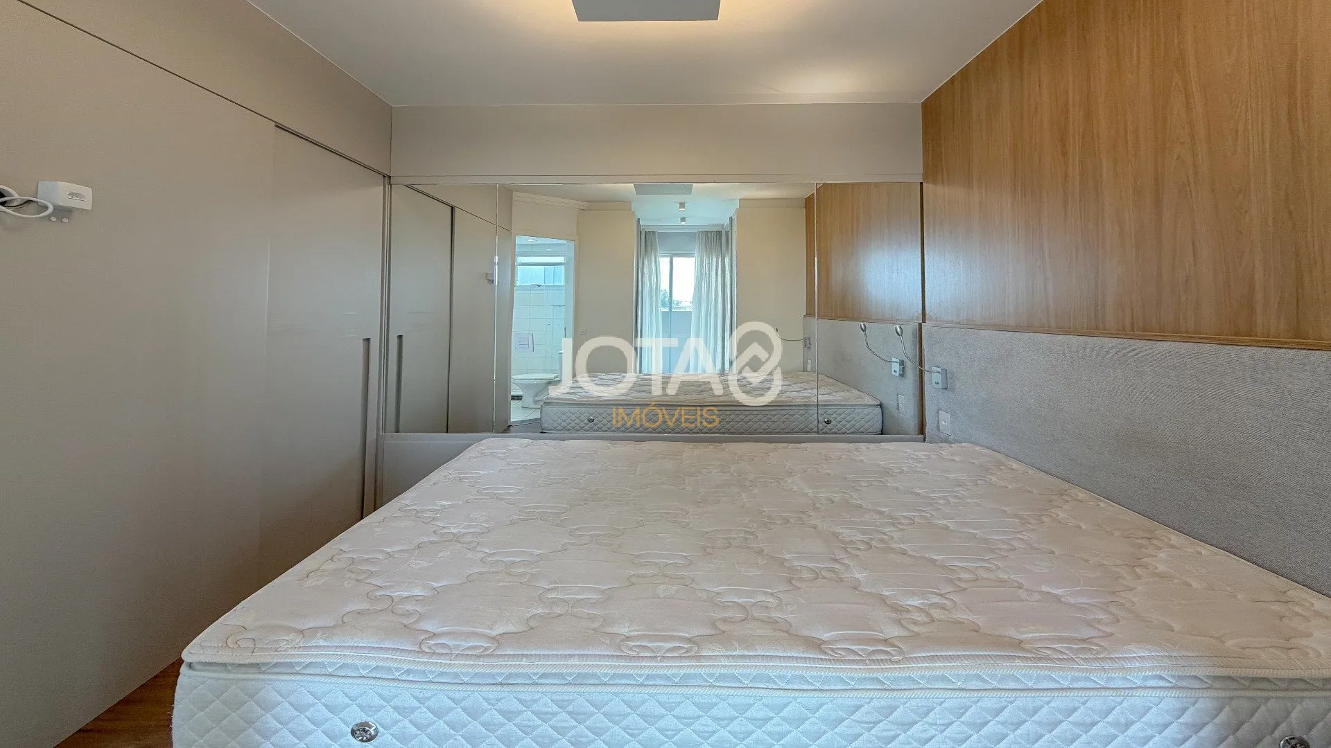 Furnished 3-bedroom apartment with 111 m² and suite — photo 28