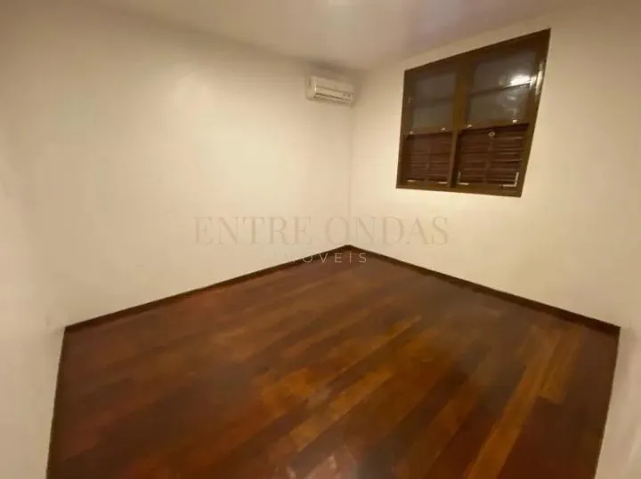 Furnished house, 164 m², with a walk-in closet — photo 9