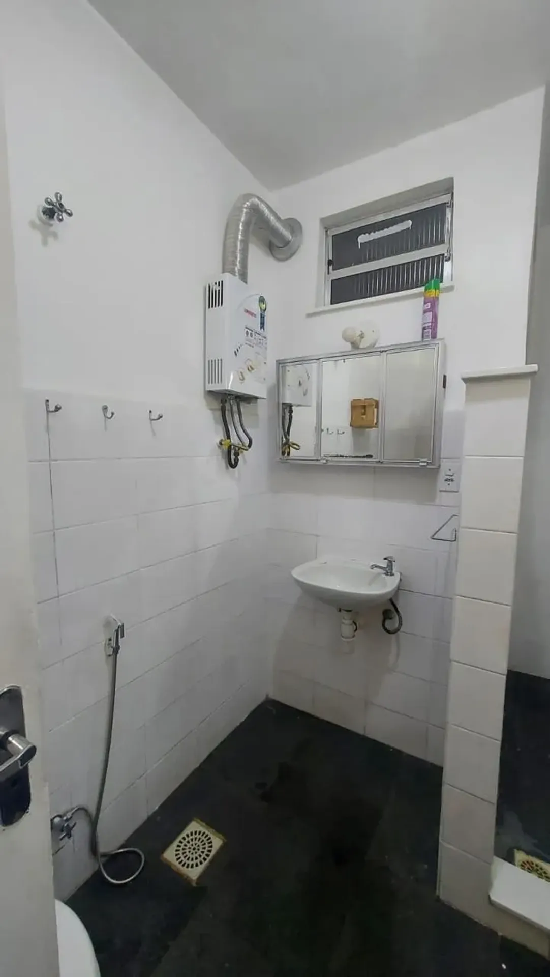 Apartamento mobiliado de 55 m² com 3 quartos e mesa — photo 11