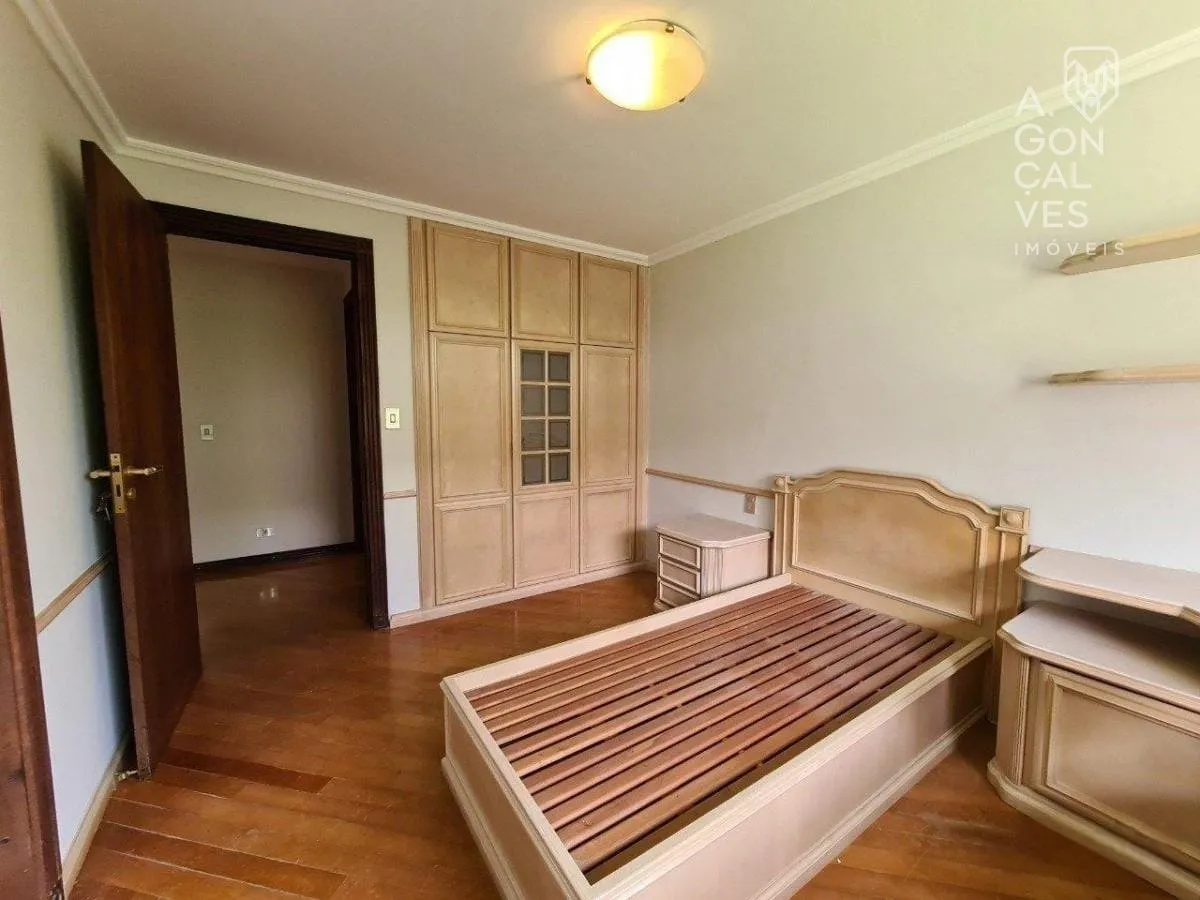 Furnished house with 3 bedrooms, 1000 m² and 4 parking spots — photo 30