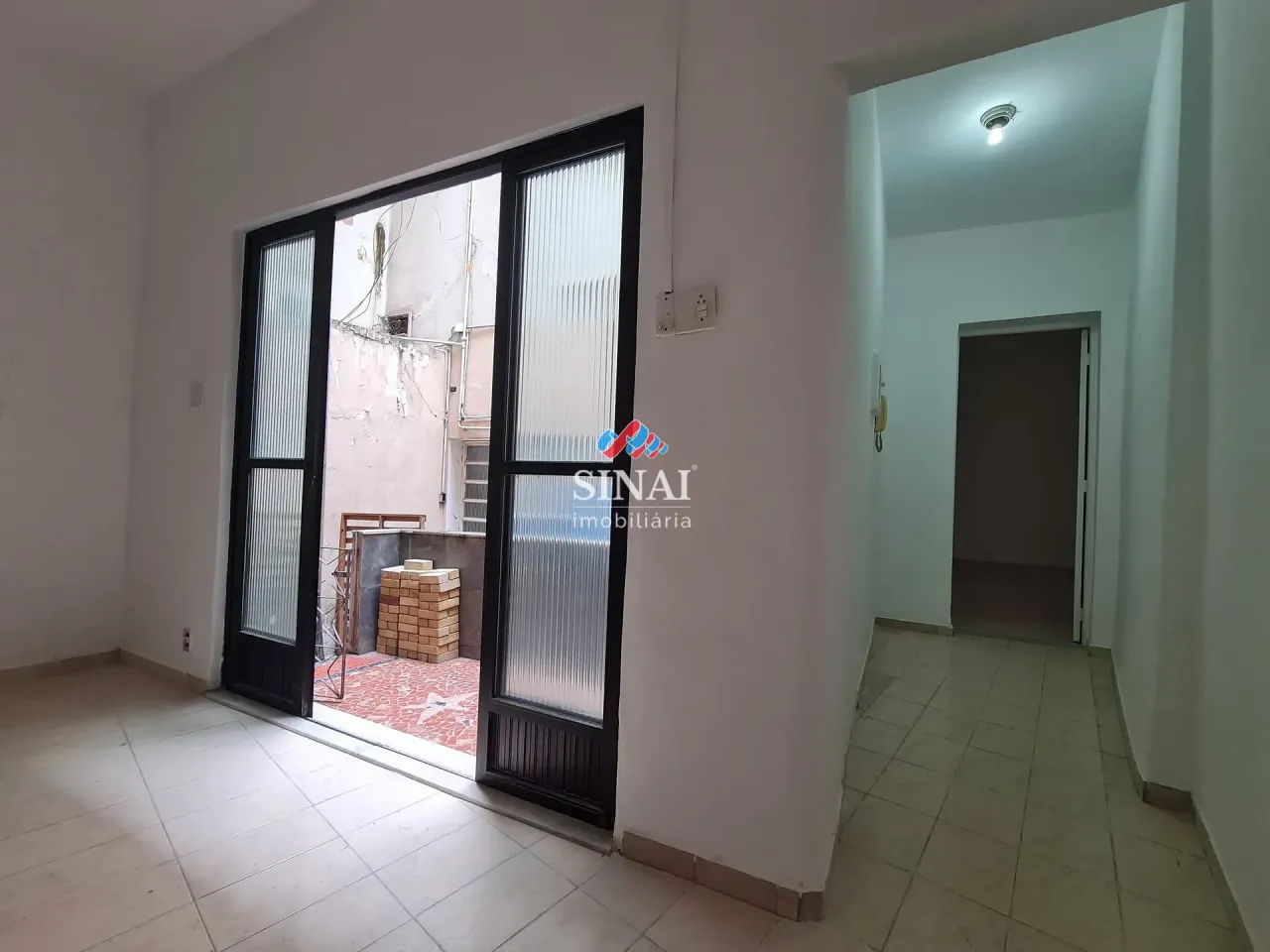 Apartamento de 1 quarto e 1 banheiro com varanda — photo 7