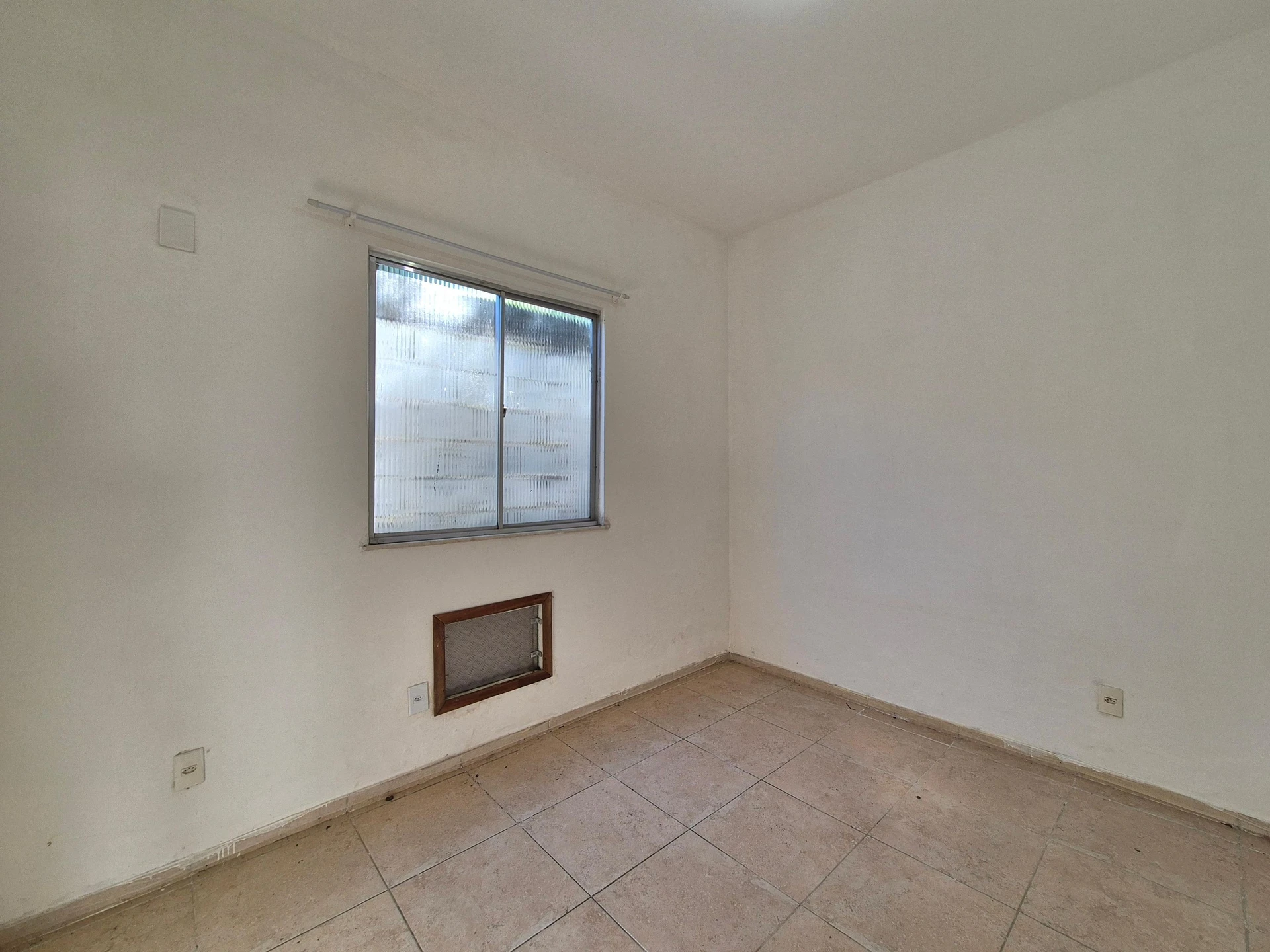 2-bedroom apartment with an open-plan kitchen — photo 19