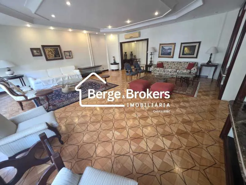 Мебльована квартира 347 м² з 4 спальнями — photo 17