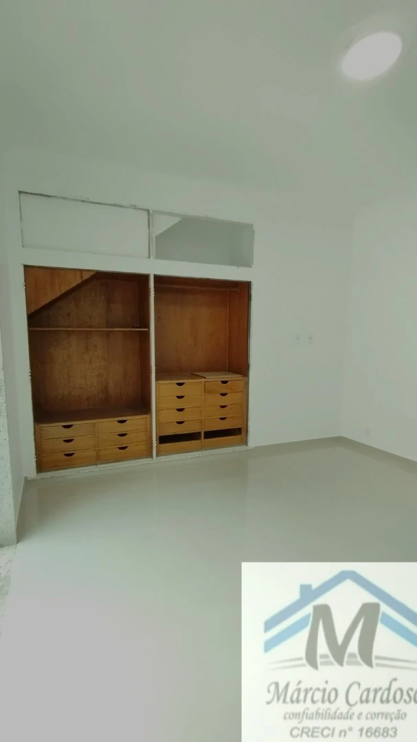 Apartment-style house with 3 bedrooms and 3 bathrooms — photo 5