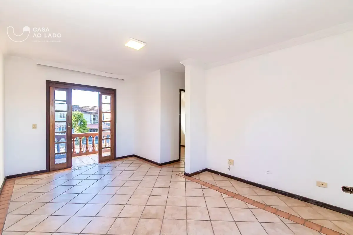 390 m² house with 6 bedrooms and a backyard unit — photo 16
