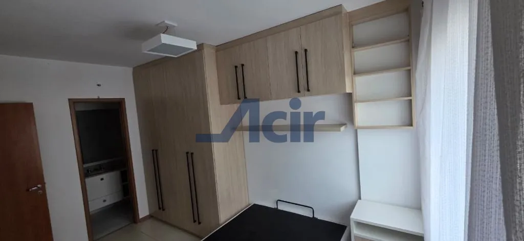 Balcony with a grill in a 2-bedroom apartment, 70 m² — photo 4