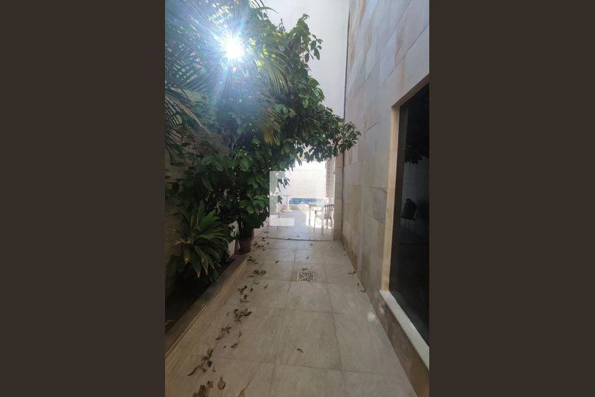 600 m² house with 5 bedrooms and balcony barbecue — photo 25