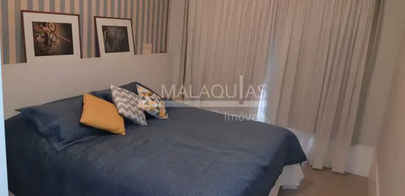 1-bedroom apartment with enclosed kitchen and balcony — photo 9