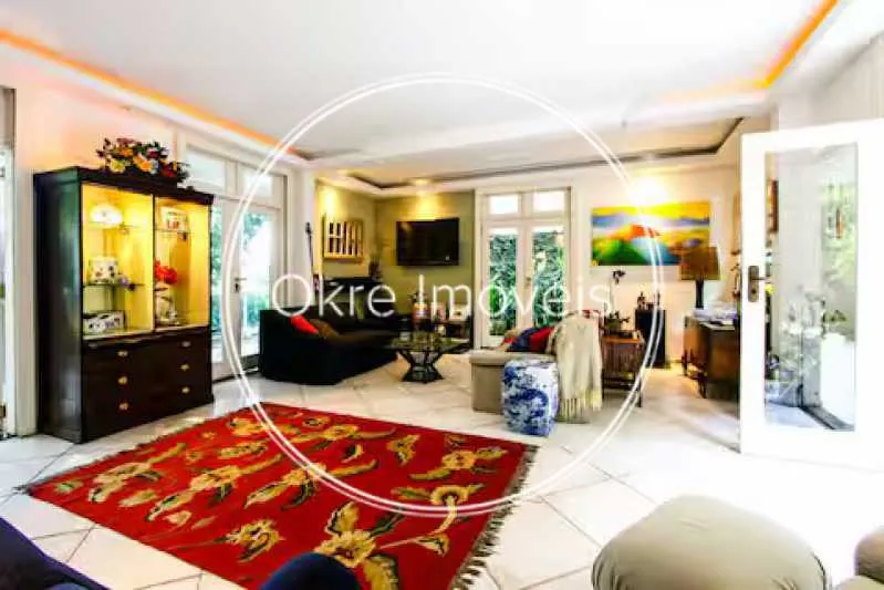 House with 5 bedrooms and 3 bathrooms with a washer — photo 9