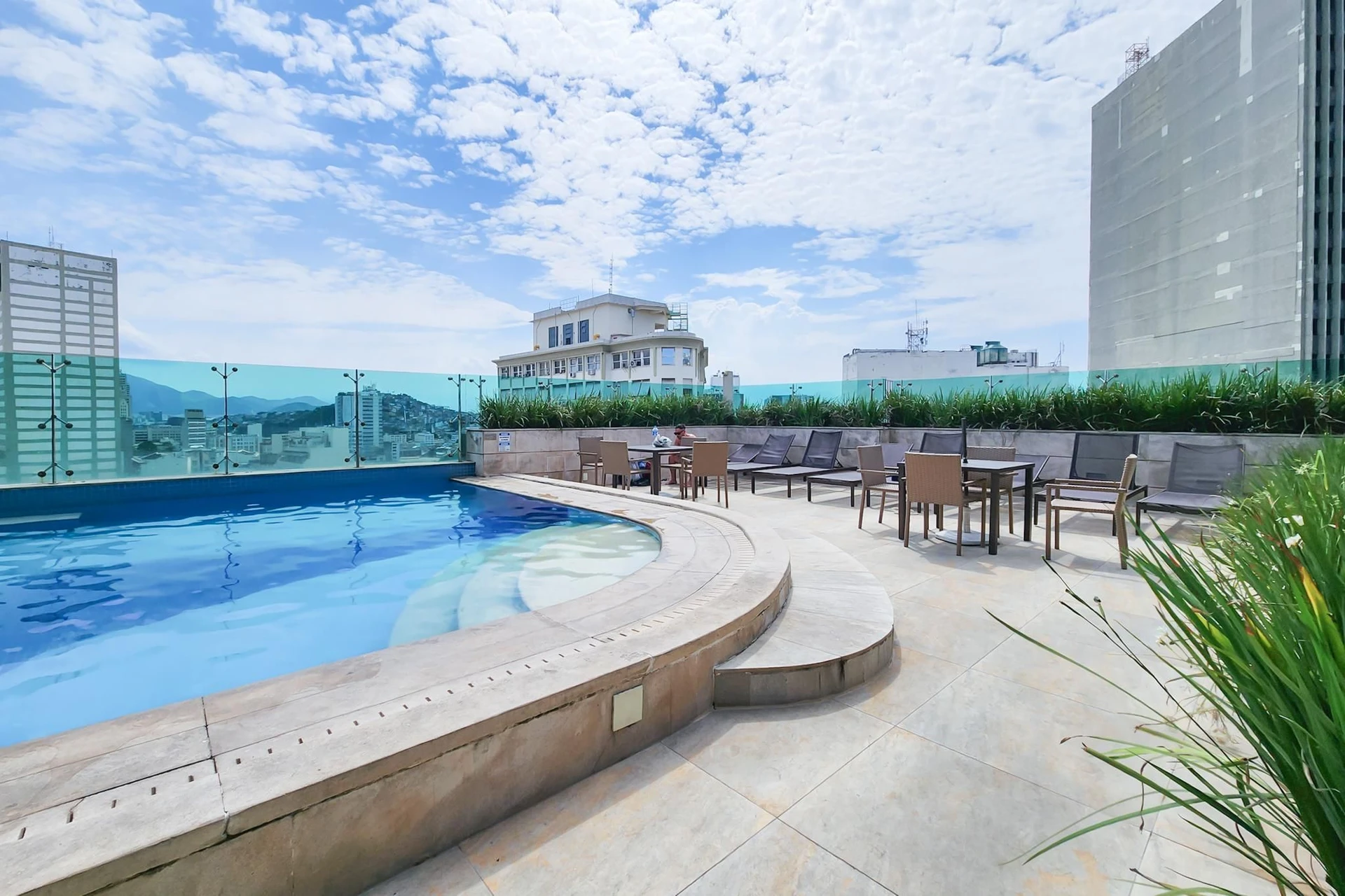 Estudio amueblado con 1 dormitorio y parrilla en la terraza — photo 17
