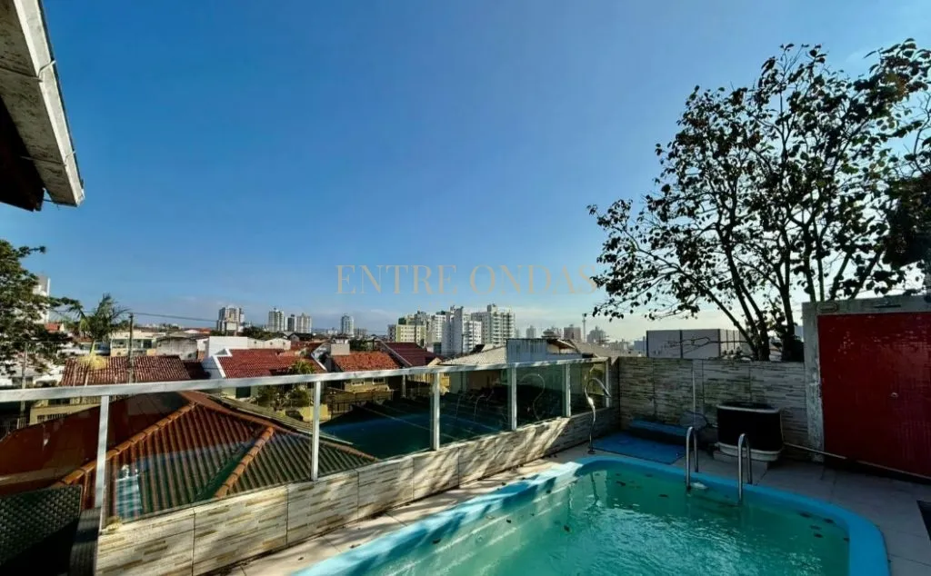 400 m² house with a private pool and a dishwasher — photo 49