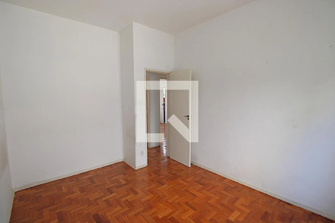 House with no parking, 2 bedrooms and 1 bathroom — photo 27