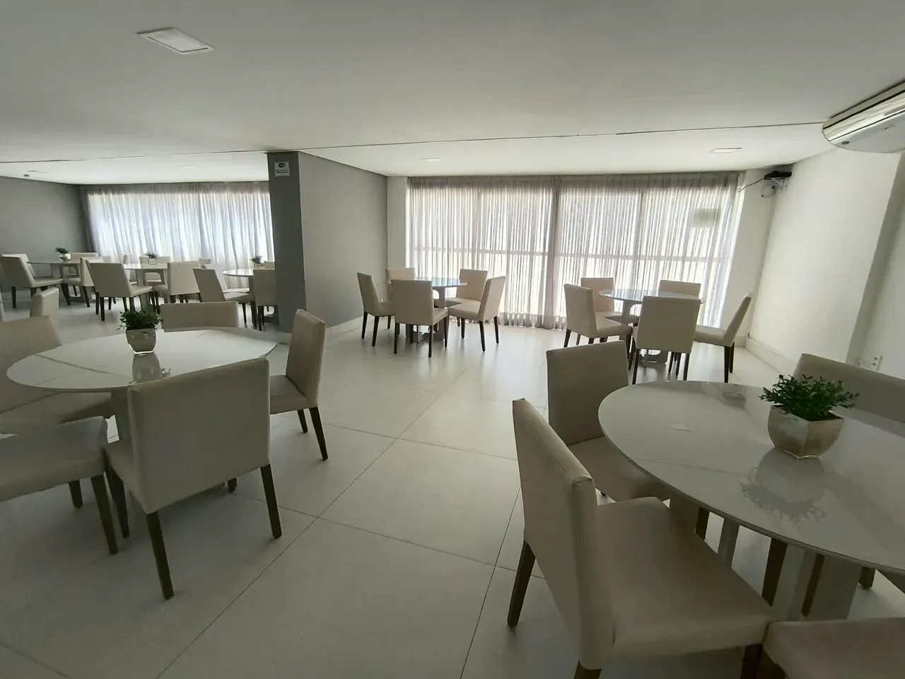 3-bedroom apartment with a washing machine — photo 9
