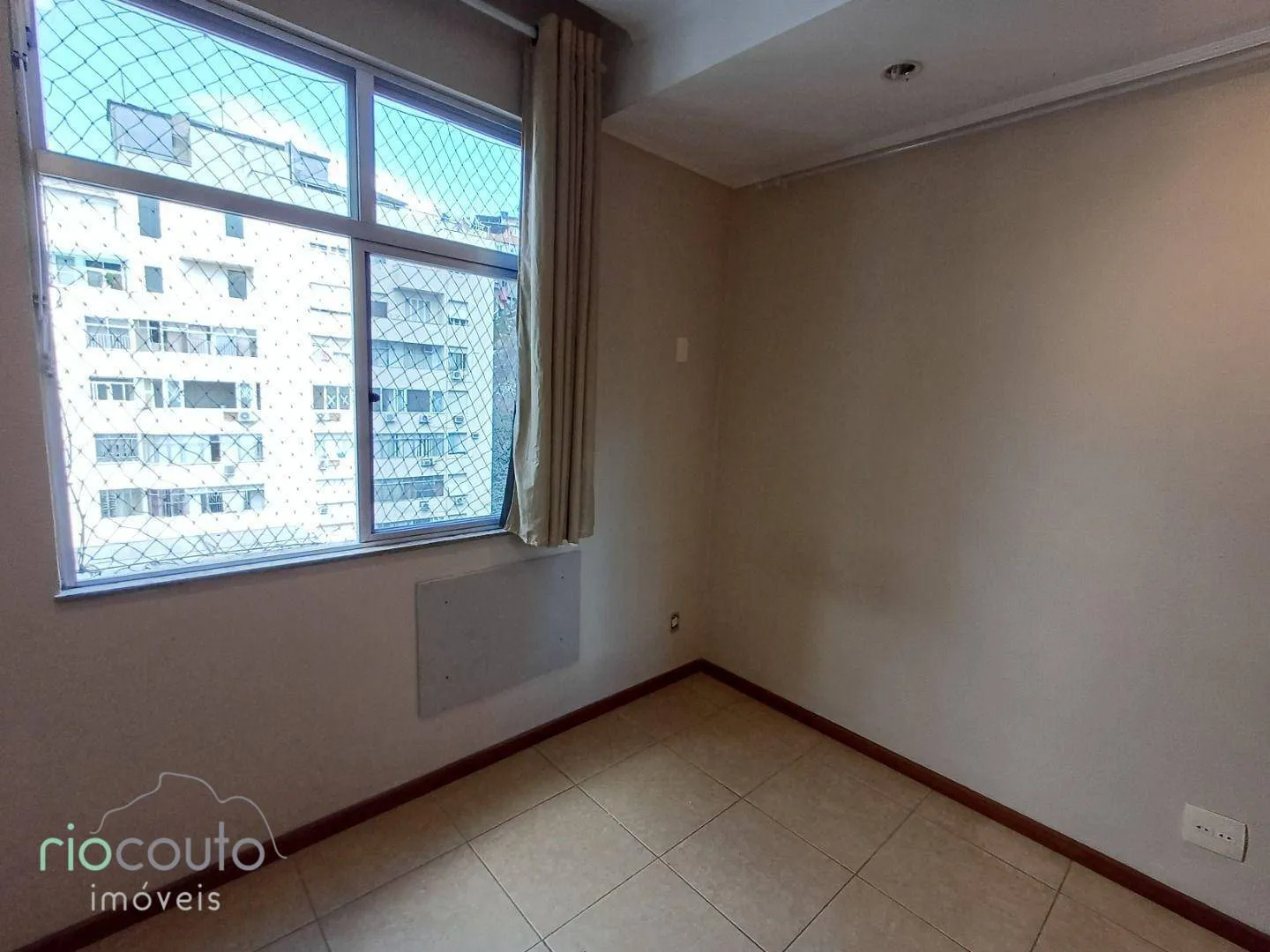 Apartment with 3 bedrooms and 2 bathrooms with a balcony — photo 18