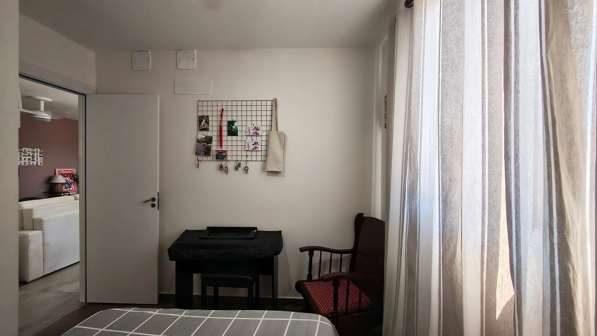 Furnished apartment with 2 bedrooms and a balcony — photo 11
