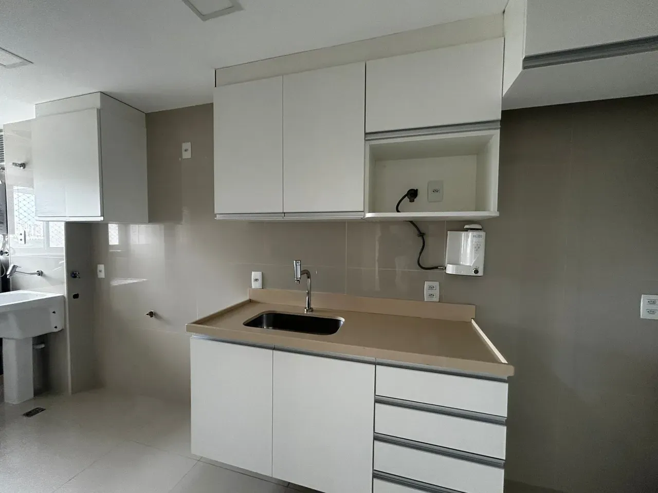 Apartamento de 2 quartos com varanda e cozinha separada — photo 9
