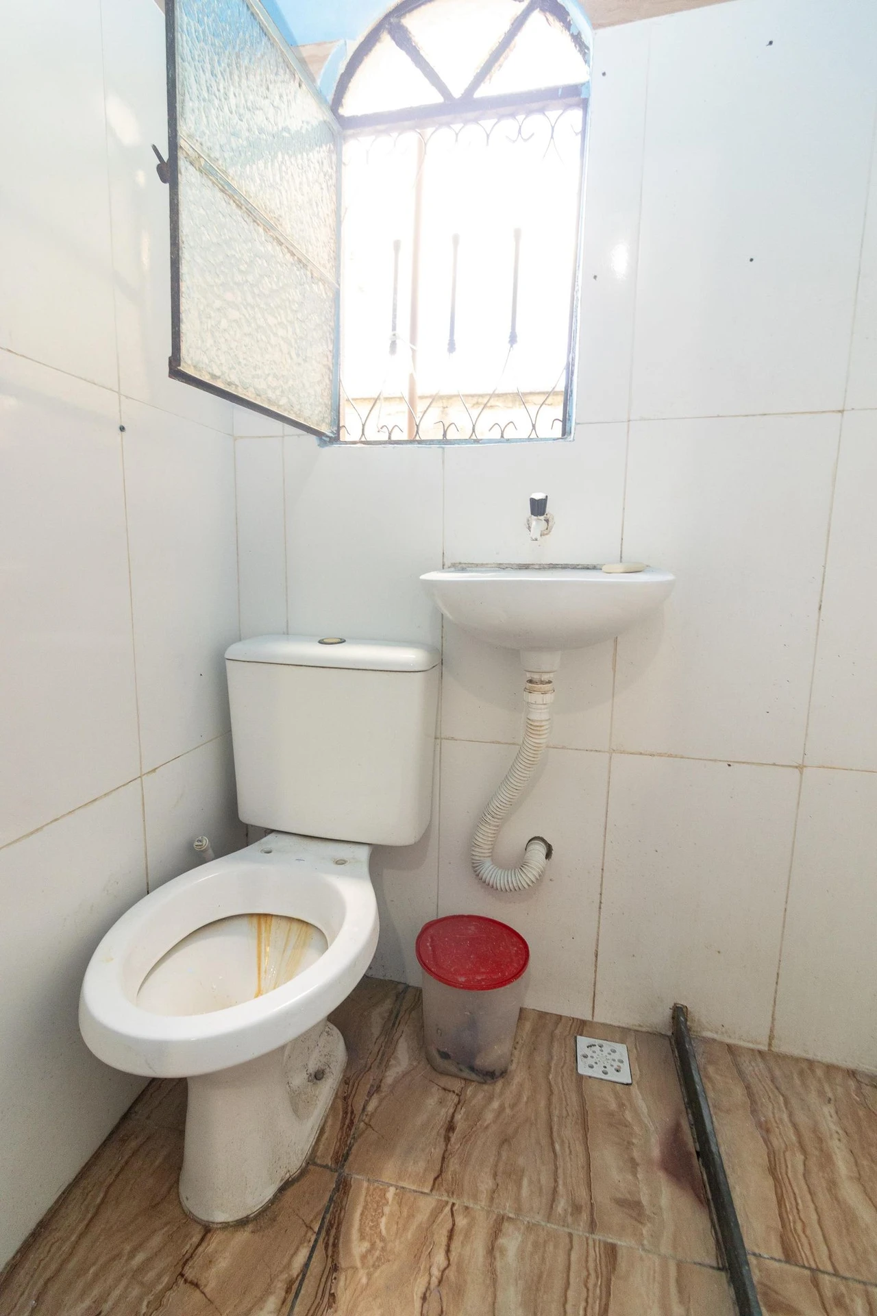 Furnished 1-bedroom apartment with 1 bathroom and no parking — photo 2