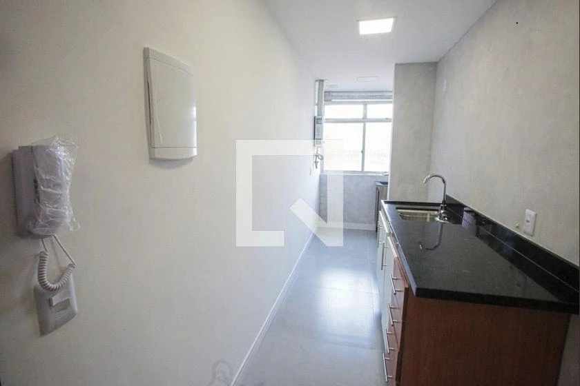 3-bedroom apartment in a building with a gym — photo 17
