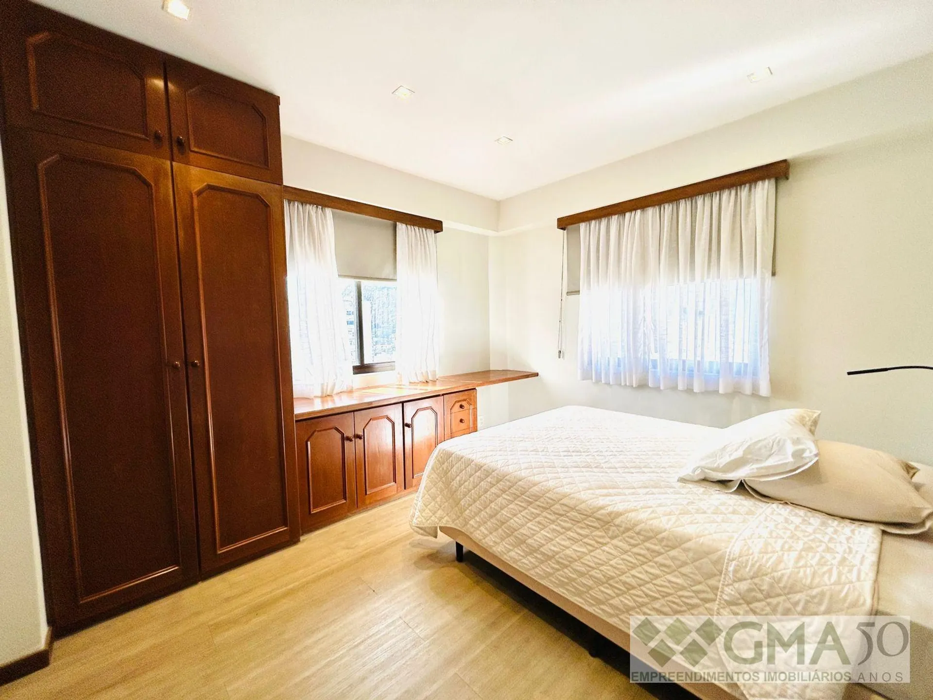 Furnished 87 m² apartment with open-plan kitchen and suite — photo 6