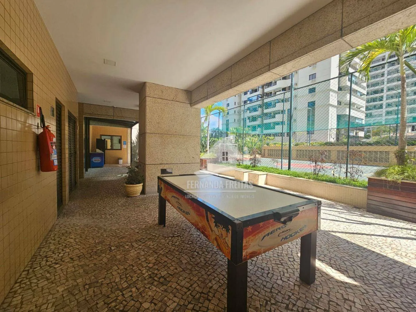 210 m² apartment with 3 bedrooms and glassed balcony — photo 31