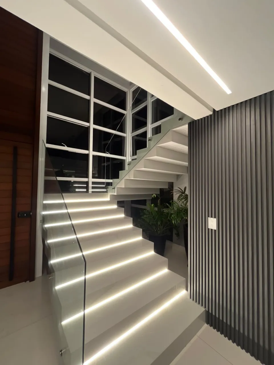 5-bedroom house with a walk-in closet in João Pessoa — photo 14