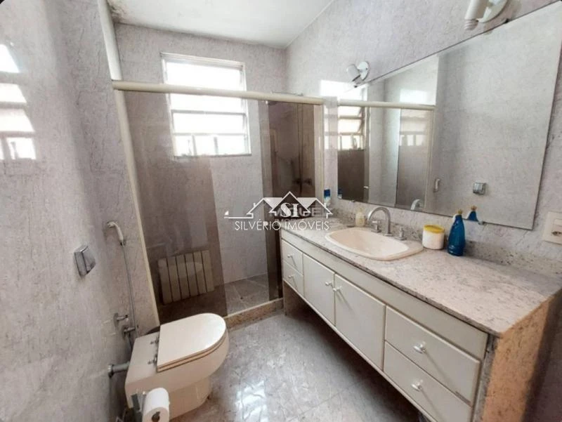 Furnished 4-bedroom apartment with 4 bathrooms — photo 32