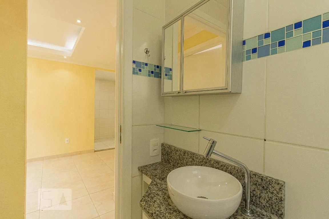 2-bedroom apartment with 1 bathroom and parking — photo 47