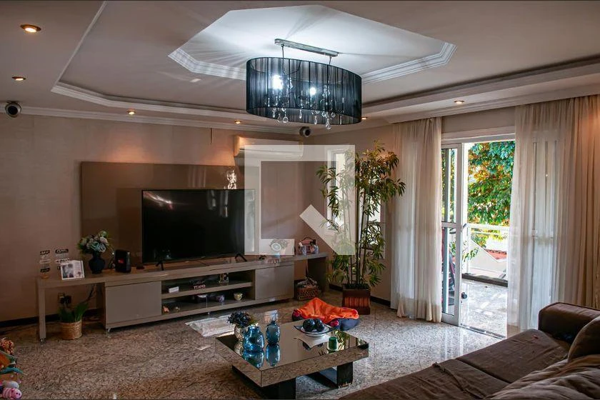House 400 m² with 4 bedrooms, 2 en-suites, 4 parking spots — photo 7