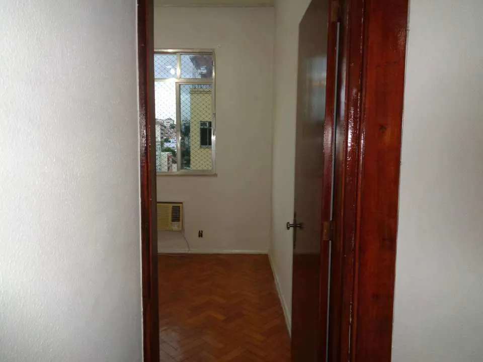 Apartment with a separate kitchen and 2 bedrooms — photo 14