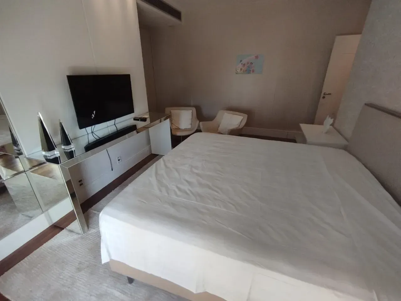 Apartamento sem mobília com 4 quartos e 5 banheiros — photo 34