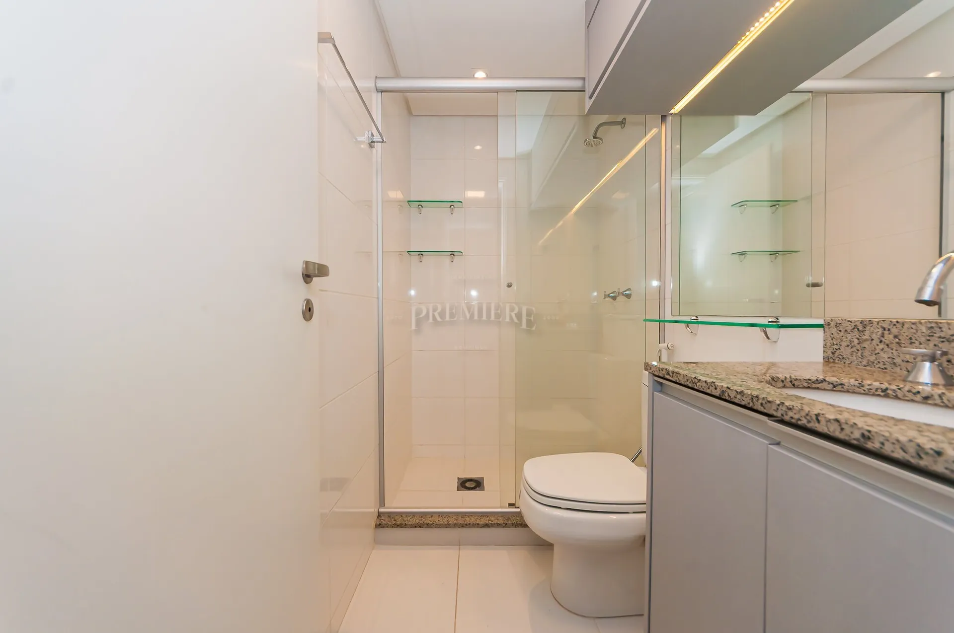 Furnished studio with a washing machine — photo 12