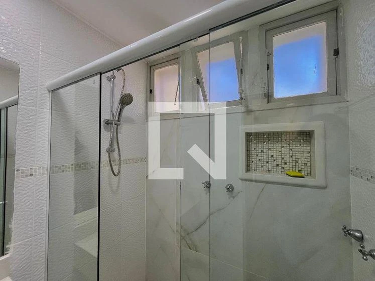 Furnished house, 350 m², with a glass-enclosed balcony — photo 43