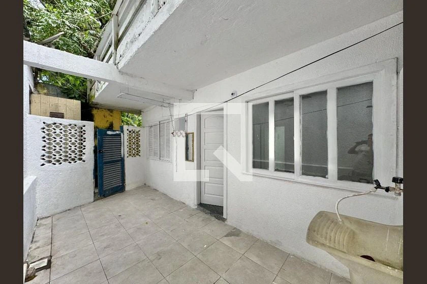 Garden in a one-bedroom house, 45 m² — photo 3