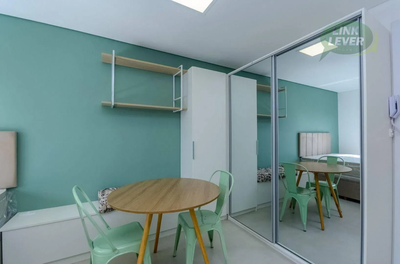 Furnished studio in a building with a coworking space — photo 4