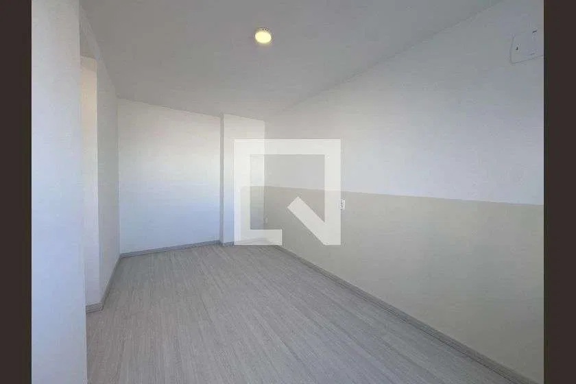 Wood or laminate floors in a 2-bedroom apartment, 48 m² — photo 11