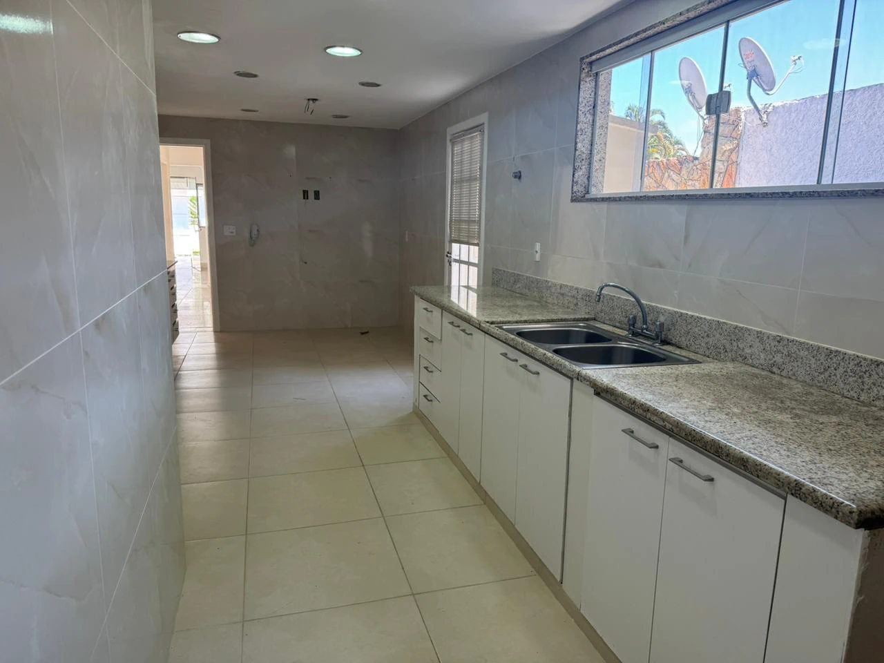 470 m² house with 3 bedrooms and 2 en suites — photo 10